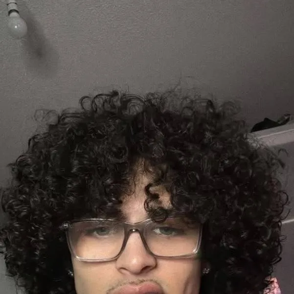 chat with ai character: Jaqari