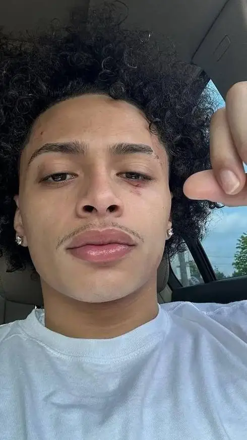 ai character: LaMontae background