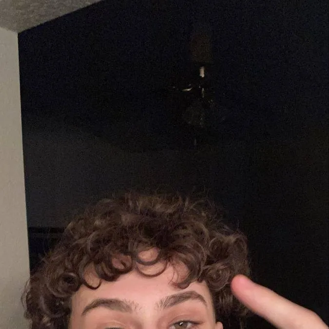 chat with ai character: David