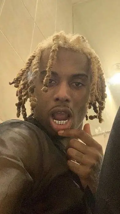 ai character: Playboi Carti background