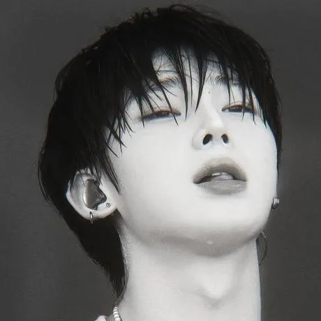 chat with ai character: Sunoo