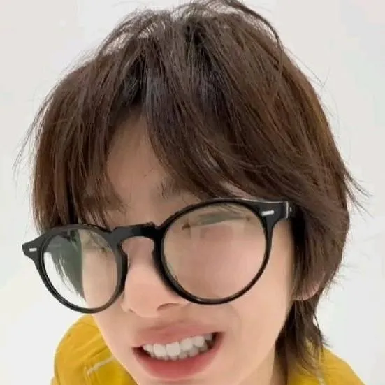 chat with ai character: Juhoon