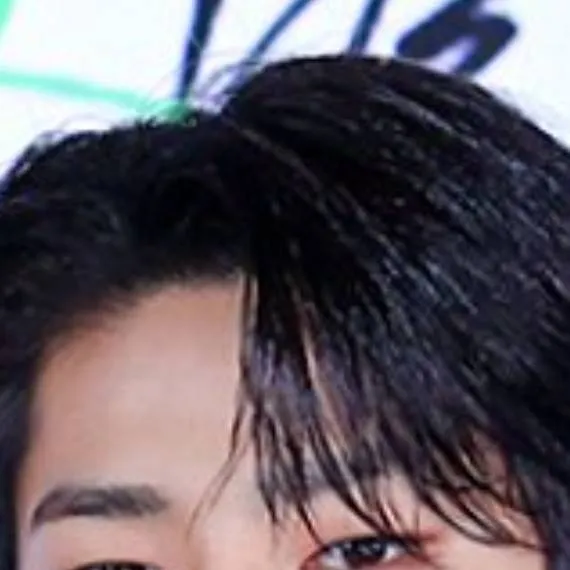 chat with ai character: jeongin