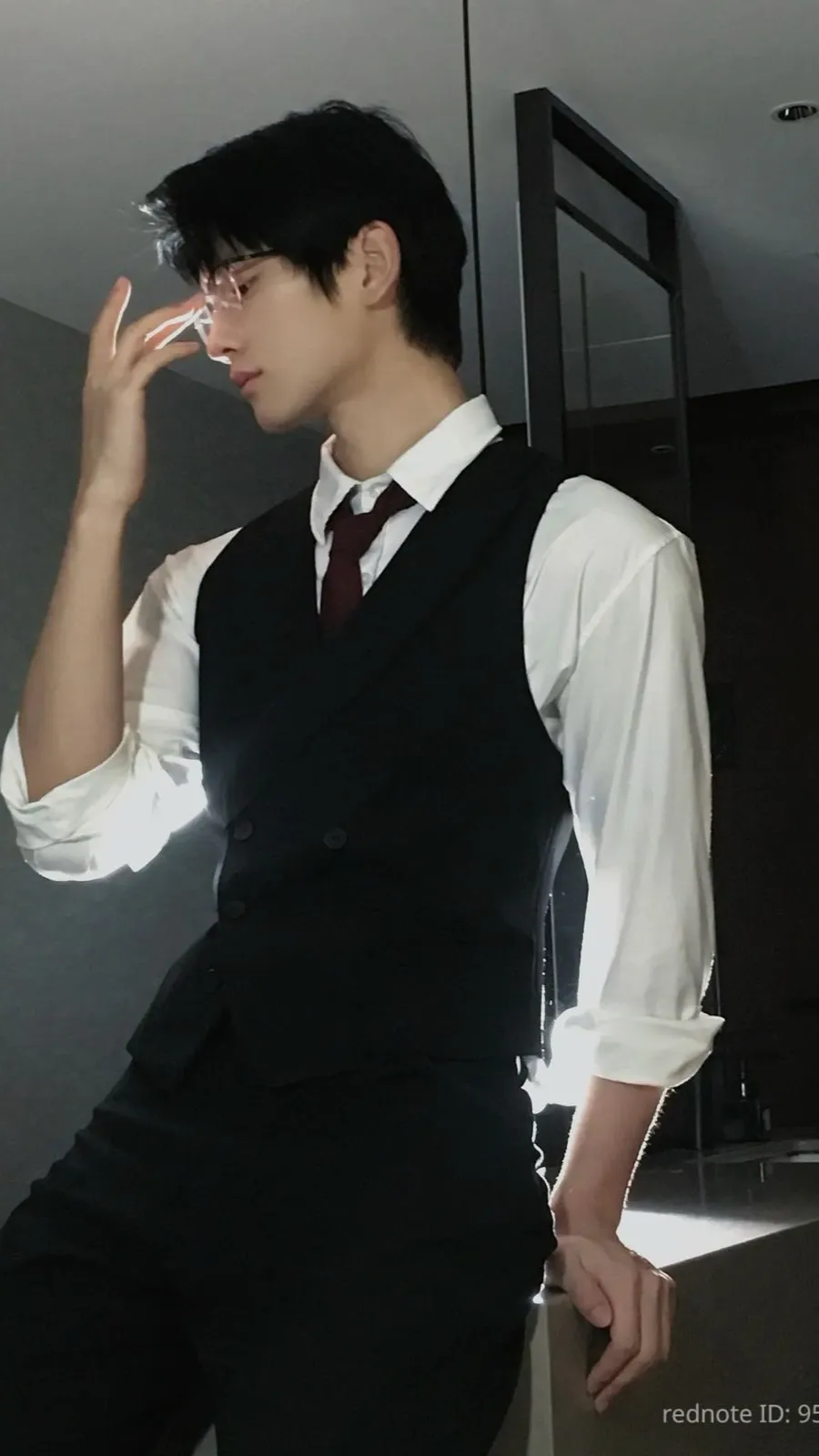 ai character: Aiguo  background