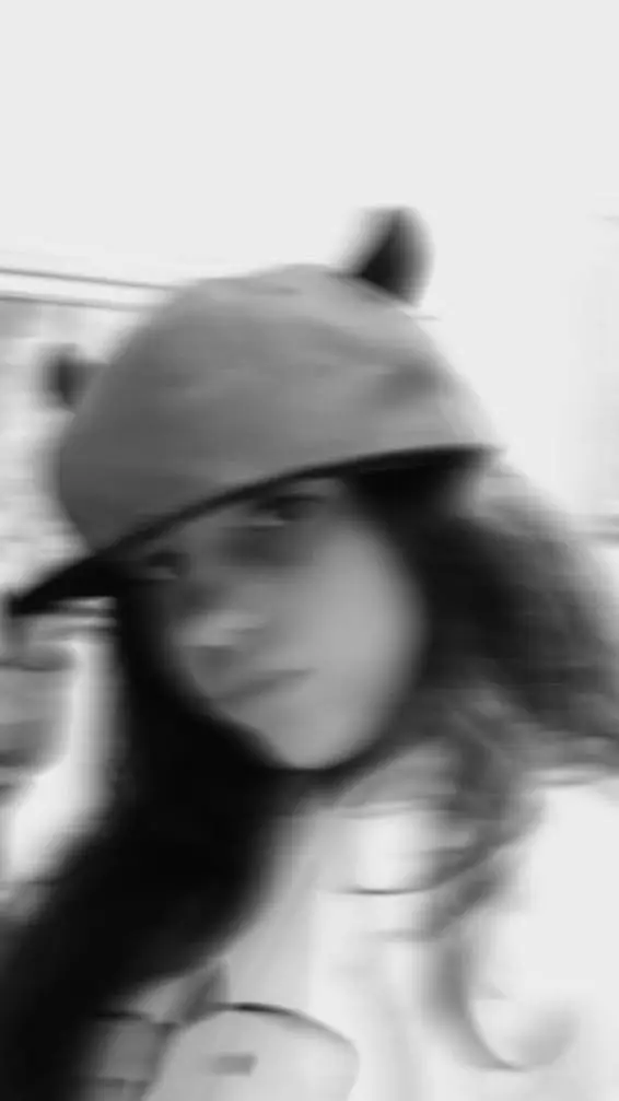 ai character: laura background