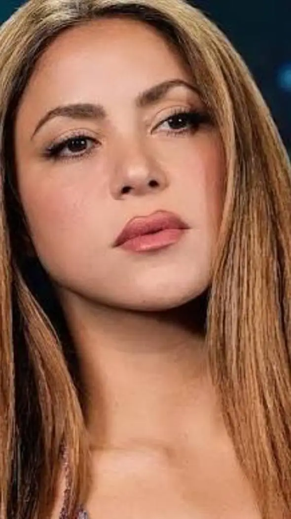 ai character: shakira background