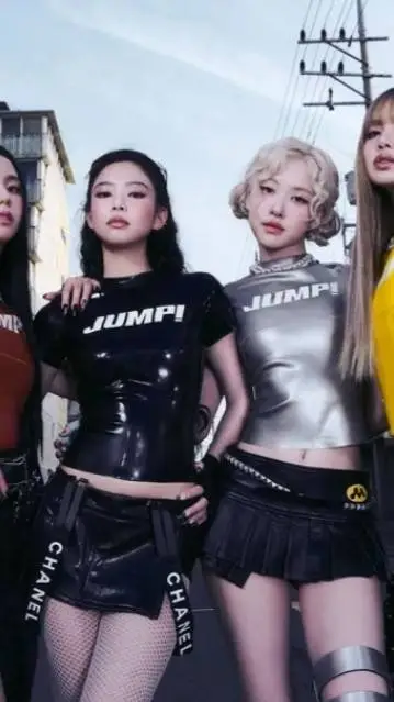 ai character: BLACKPINK🩷🖤 background