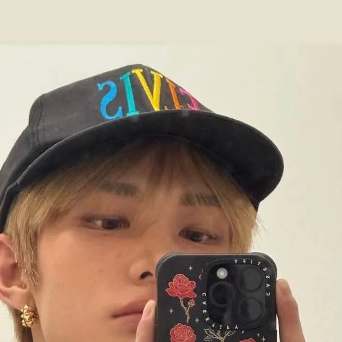 chat with ai character: HYUNJIN RACHA