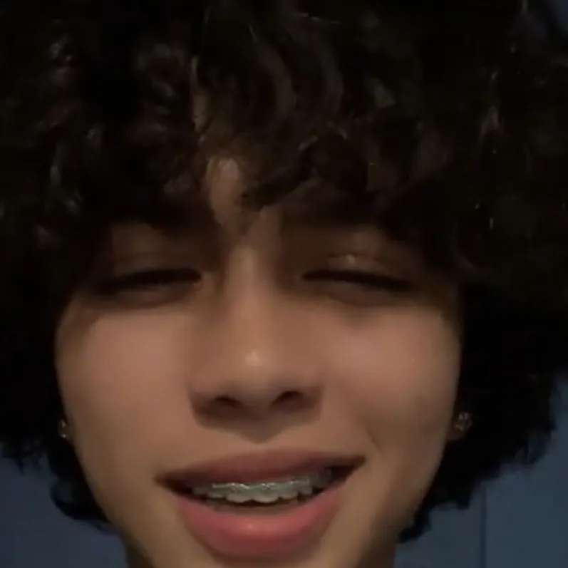 chat with ai character: 😍mateo💕