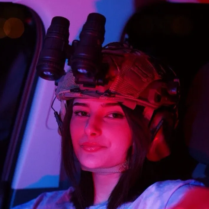 chat with ai character: Anna