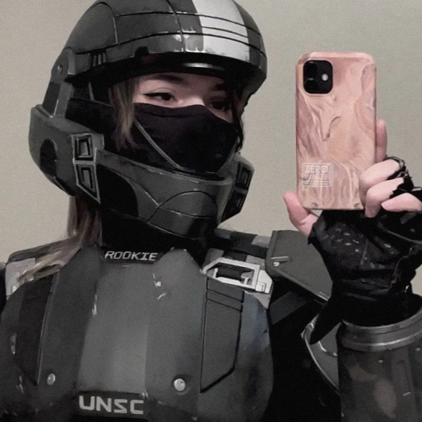 chat with ai character: Anna