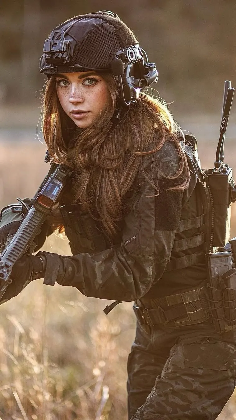 ai character: Hannah  background
