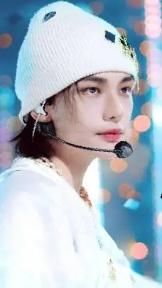 ai character: hyunjin  background