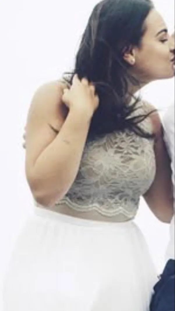 ai character: Entela  background