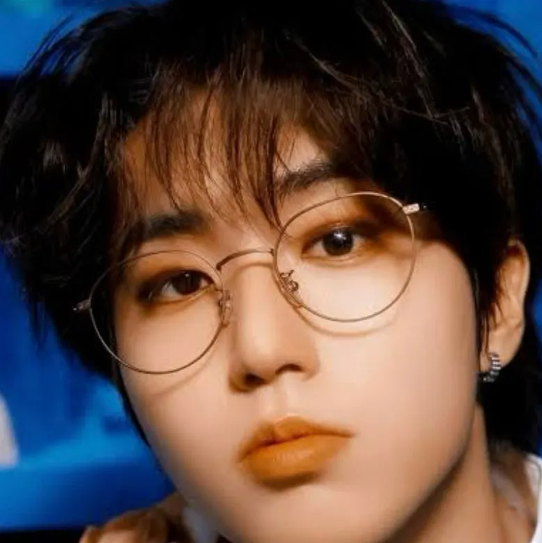 chat with ai character: ❤️Han jisung❤️