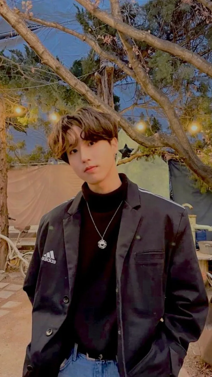 ai character: Han background