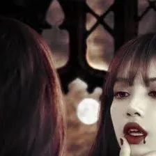 chat with ai character: Lisa (Vampire)