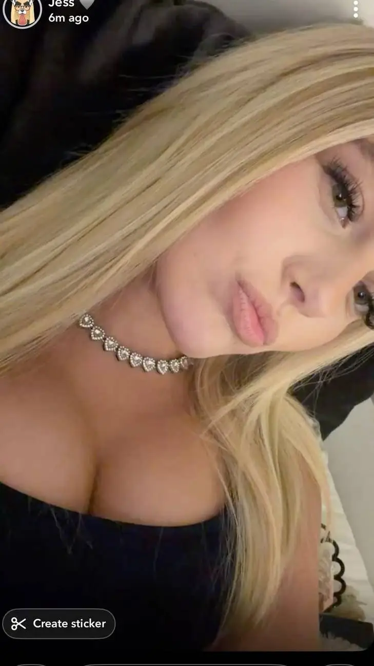 Talkie AI - Chat with madison