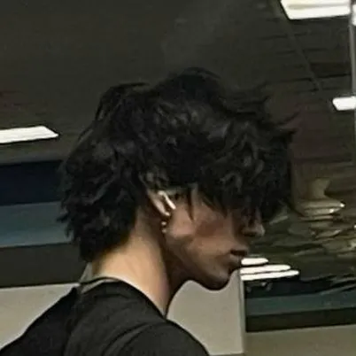 chat with ai character: Caleb