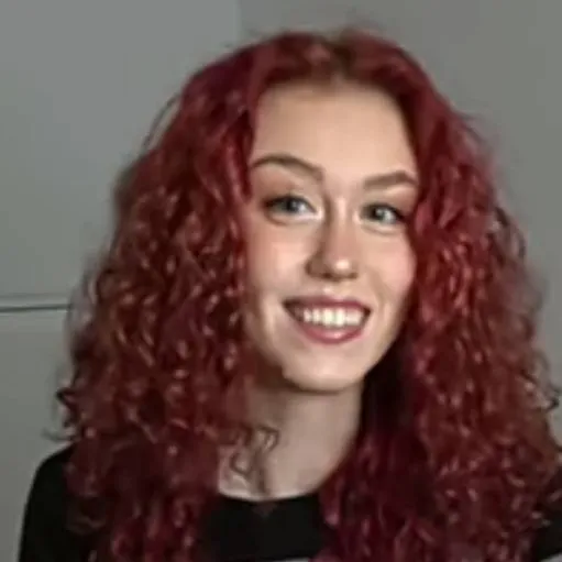 chat with ai character: Naty