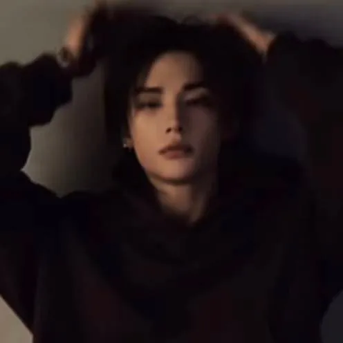 chat with ai character: -Hyunjin-🖤❤️‍🔥