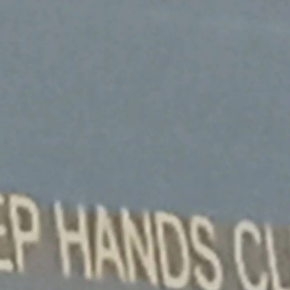 chat with ai character: bus