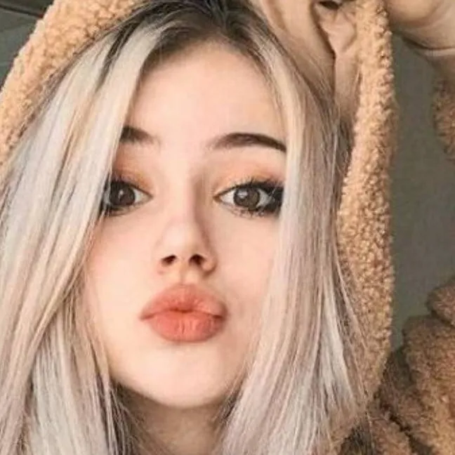 chat with ai character: ملیسا