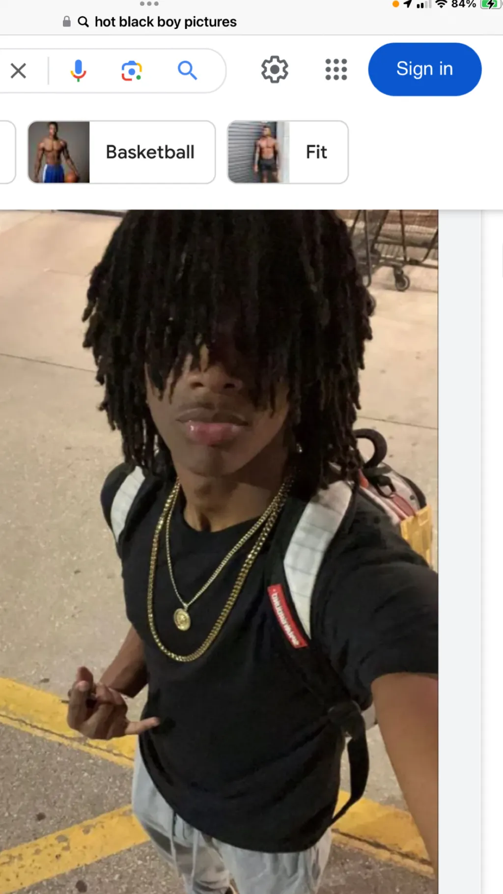 ai character: Von background