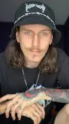 ai character: Dickie allen background