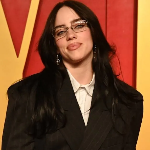 chat with ai character: Billie Eilish