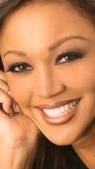 ai character: Chanté Moore background