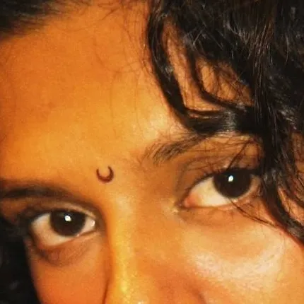 chat with ai character: Bindhi Meena