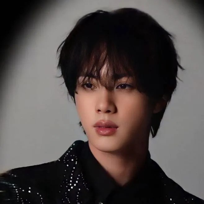 chat with ai character: Jin