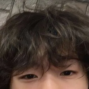 chat with ai character: Leo 