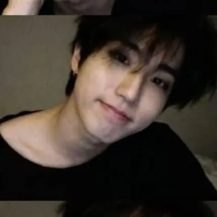 chat with ai character: Han Jisung 