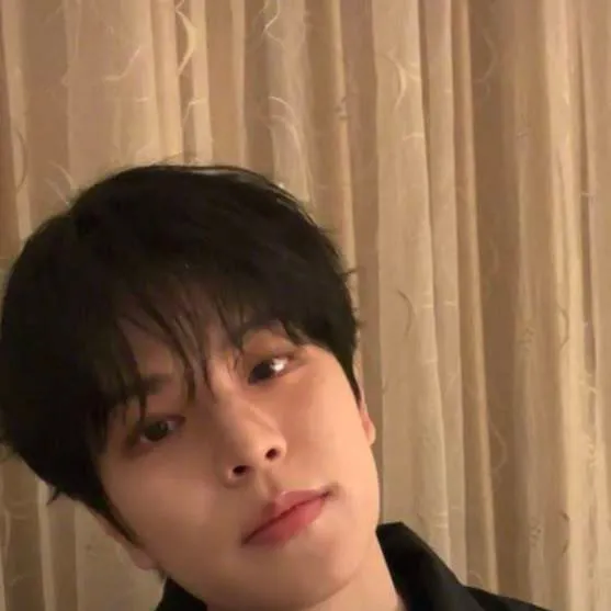 chat with ai character: Kim Seungmin