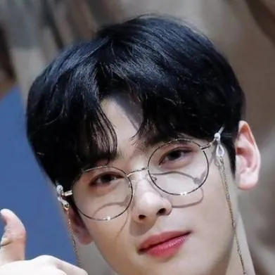 chat with ai character: cha eun woo