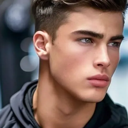 chat with ai character: Eric