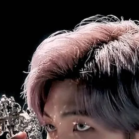 chat with ai character: Rm (king👑)