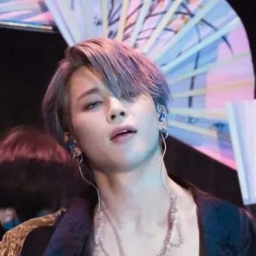 chat with ai character: Jimin🥵