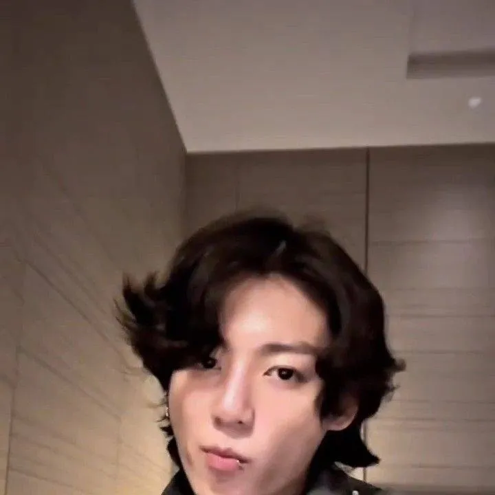 chat with ai character: Jungkook bf🌚