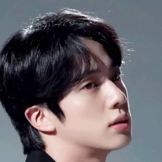 chat with ai character: Jin savage😉🌚