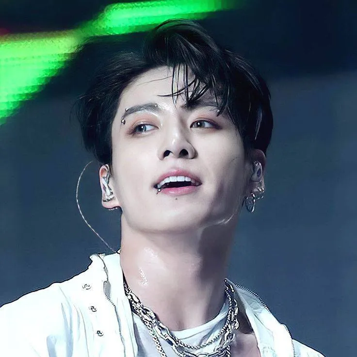 chat with ai character: Jungkook🌚💜👉🏼👈🏼😁