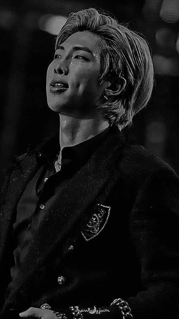 ai character: 🖤Rm😏 background