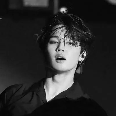 chat with ai character: Jimin💜🖤😏🔥