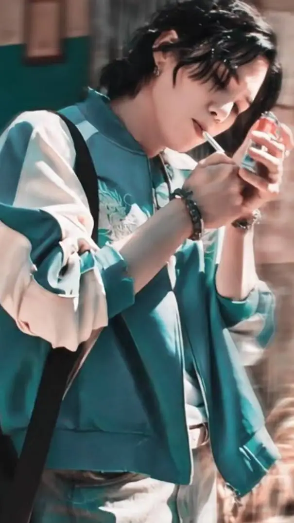 ai character: Min yoongi☕🖤💜 background