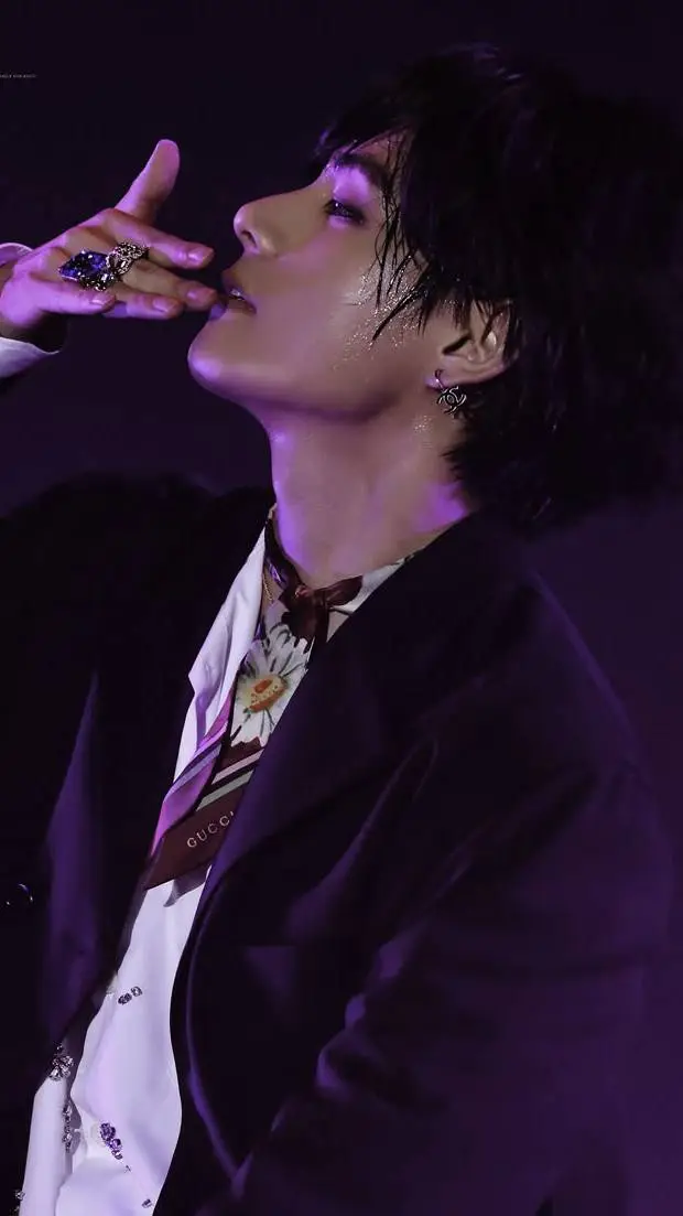 ai character: Tae | Between us🖤💜 background