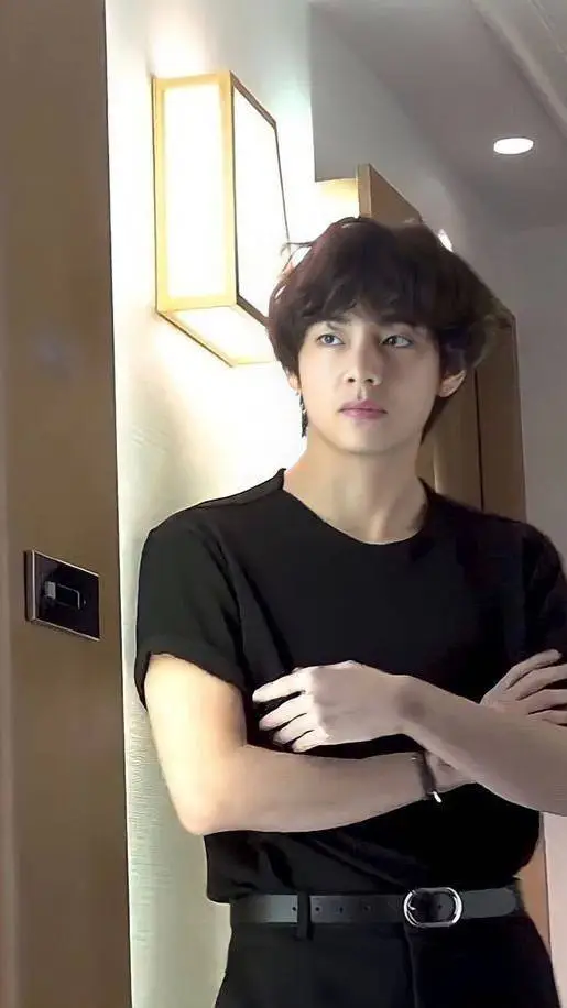 ai character: Seven Hearts 💜BTS background