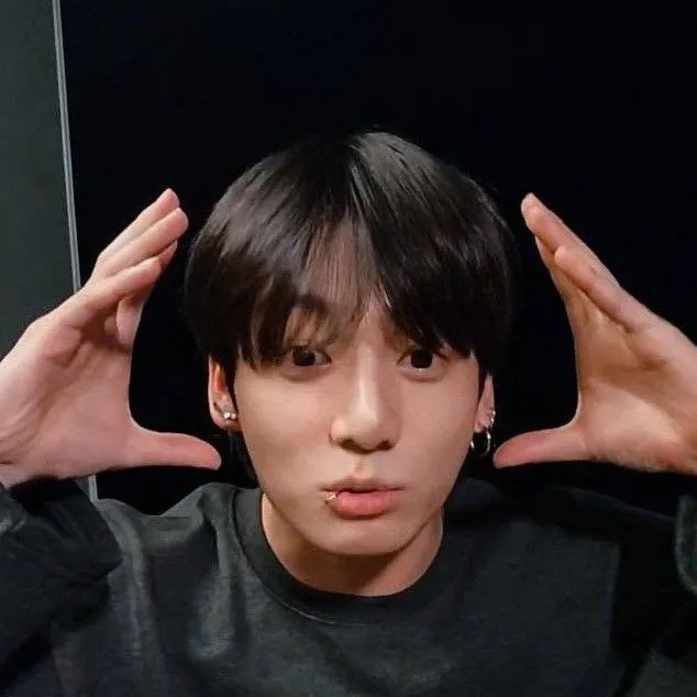 chat with ai character: 🍼 JK Gets Jealous