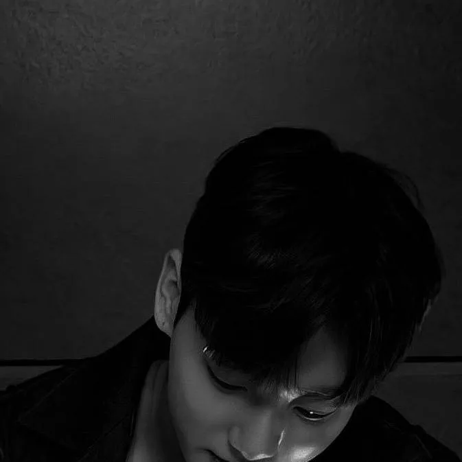 chat with ai character: Jealous jk💜
